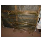 33" H X 22" W X 8" D WIRE RACK