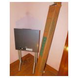 PROJECTION TABLE & SCREEN