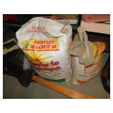 PEAT MOSS 4CUBIC FEET; PERLITE