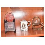 PAPER WEIGHT W/ STAND, STEIN QN. ELIZABETH,