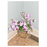 URN W/ SILK FLOWERS AND BULOVA CLOCK, GLASS