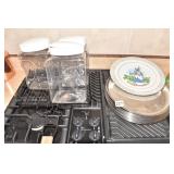 STAINLESS PLATES, DISNEY PLATE, 3 PLASTIC