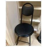 FOLDING CHAIR