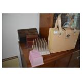 FILE BAG LOOKS LIKE PURSE, DESK ORGANIZER