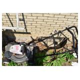 BRIGGS SELF PROPELLED MOWER