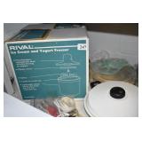 GROUP OF ASSORTED KITCHEN ITEMS