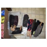 GROUP OF LADIES GLOVES