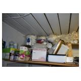 GROUP OF ASSORTED KITCHEN ITEMS