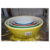 SET OF VINTAGE PYREX NESTING BOWLS; VIBRANT