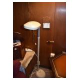 LAMP WITH ADJUSTABLE LIGHT DIRECTION