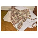 BEDSPREAD & TEMPER PEDIC FULL SPREAD