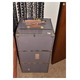 TRAVEL TRUNK