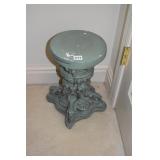 GREEN PEDESTAL 15" 9.5" IN DIAMETER