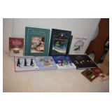 CHRISTMAS BOOKS INCL. PEANUTS