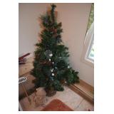 PERLITE DECORATED TREE 52"H