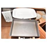 BAKING DISHES AND CHEESE GRADER