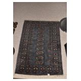 SMALL AERA RUG BLUE AND RED