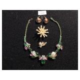 WEISS RHINESTONE NECKLACE, LARGE GOLD TONE PIN,