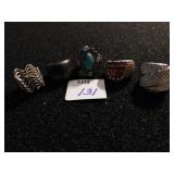 FIVE COSTUME JEWELRY LADIES RINGS