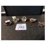 FIVE COSTUME JEWELRY LADIES RINGS