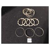 SET OF THIN BANGLE BRACELETS, GOLD TONE METAL SET