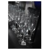 10 CHAMPAGNE GLASSES