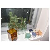 CLEAR GLASS VASE 21" X 14" X 3", AMBER VASE,