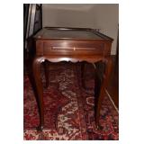 CHERRY TEA TABLE QUEEN ANNE LEGS 29.5 W X 18.5" X