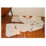 LINENS, ROUND TABLECLOTH