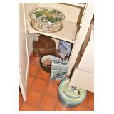 TINS INCL MCVITIE`S, JACOP AND CO CRACKERS