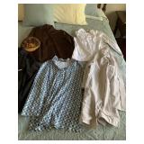 LAUREN M DRESS J. MCLAUGHLIN LARGE TOPS, MED.