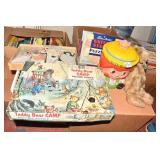 COOKIE JAR WITH CHIP INSIDE LID, BEAR, US PUZZLE,