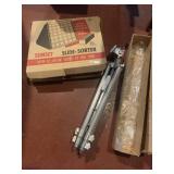 SOLIGOR TRI-POD W/ BOX, SLIDE-SORTER