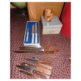 AVON WILDLIFE MUGS, KNIVES