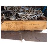 SMALL AMMUNITION BOX WOODEN WITH SPOOLS OF ROPE