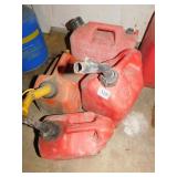 4 GAS CANS