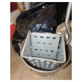 METAL MOP BUCKET