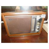 VINTAGE SONY AM/FM RADIO