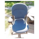 OFFICE CHAIR WITH ARMS