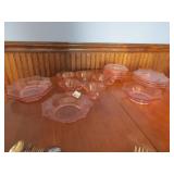 DEPRESSION 3 LUNCH PLATES, 4 SERVING BOWLS, 6