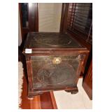 STORAGE BOX PALM TREE DESIGN 16X16" 17"H TIN TRIM