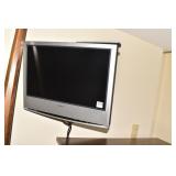 SONY 20" TV W/ BRACKET WALL MOUNT