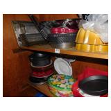BAKE PANS AND MOLDS
