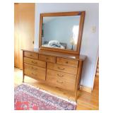 DRESSER 9 DRAWER MAPLE 32X19X52