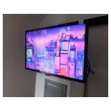 32" SAMSUNG WITH MOUTNING BRAKET AND REMOTE