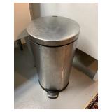 STAINLESS TRASHCAN,