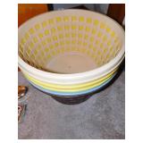 5 LAUNDRY BASKETS