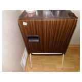 SMALL REFRIG. W/ FREEZER SECTION