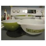 4 MATCHING PYREX BOWLS, GREEN AND WHITE COLOR