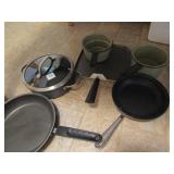 COOKS PAN WITH LID AND OTHER PANS